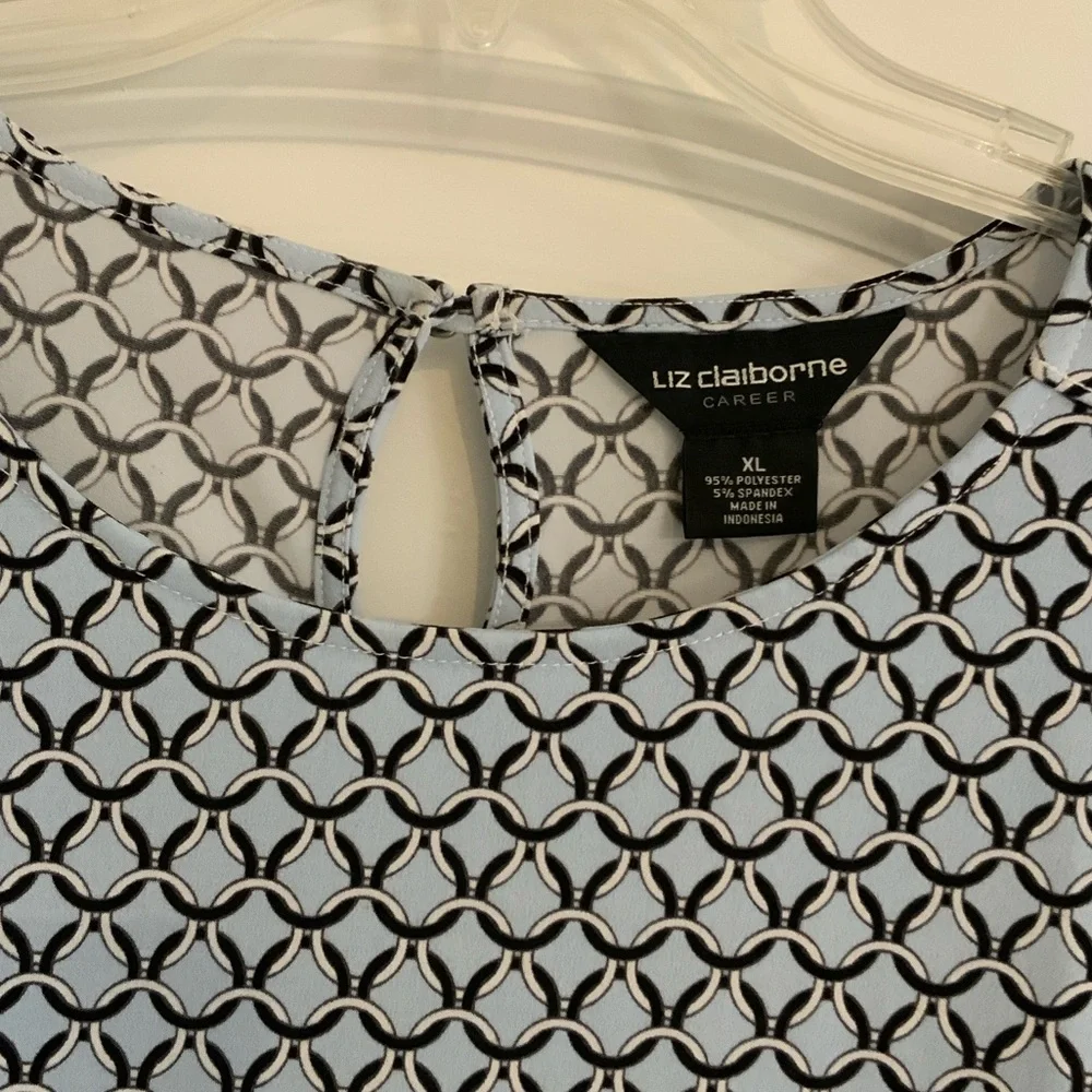 Liz Clairborne  Patterned Women's Top - Picture 2 of 6